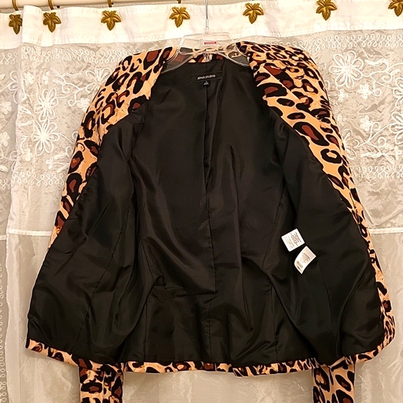 FLASH SALE! Jones Studio Leopard Blazer, Shawl Collar, Pockets, Single Button, 6 - Picture 6 of 10